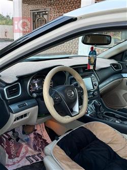 نيسان ماكسيما